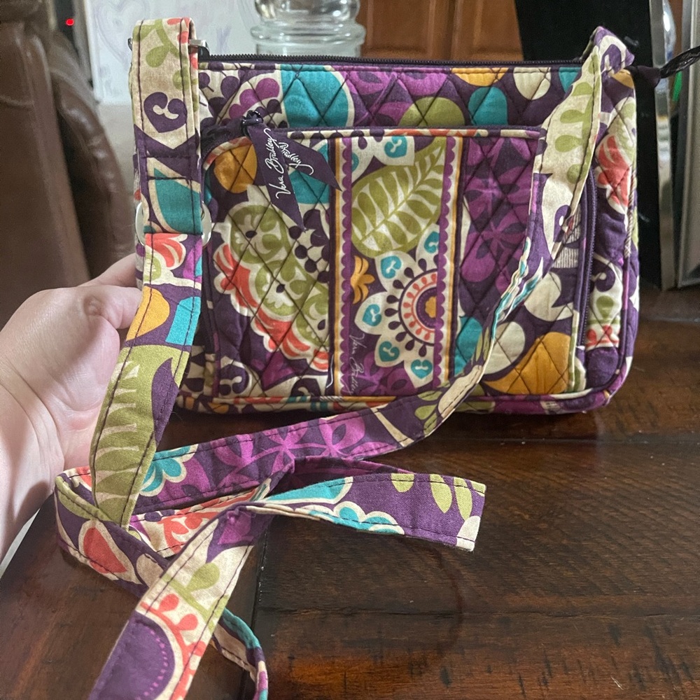 Excellent used condition Vera Bradley crossbody purse
